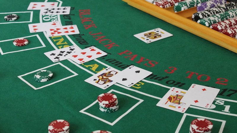 Bảng chiến lược cơ bản là một công cụ hữu ích giúp người chơi dễ chiến thắng